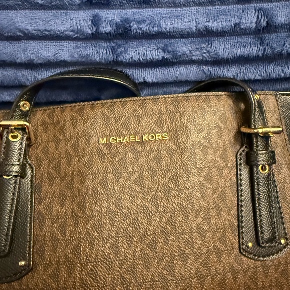Michael Kors Handbags - Michael Kors Elegant Brown and Black Tote